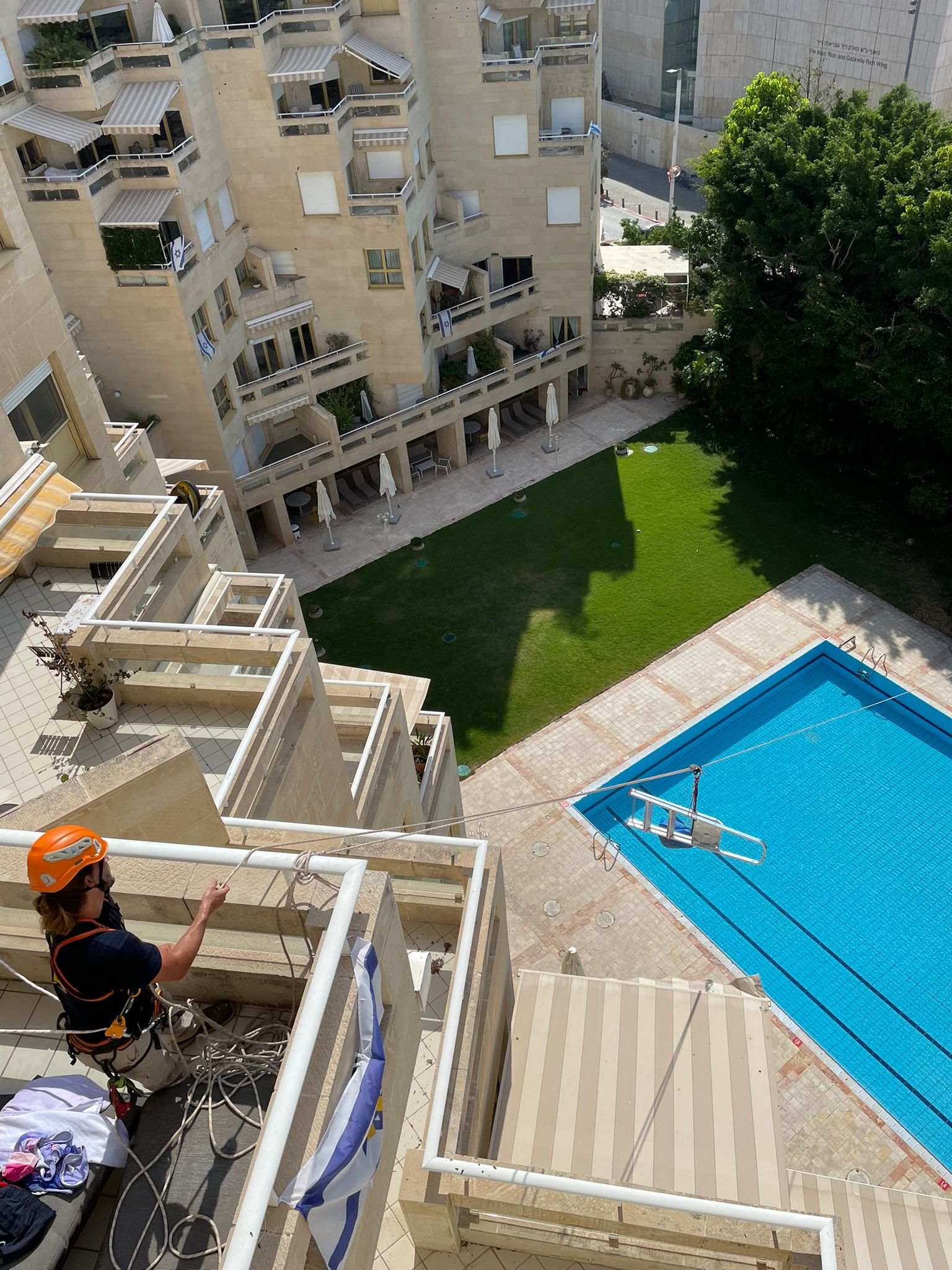 1763562348961-mck5g07cuf8